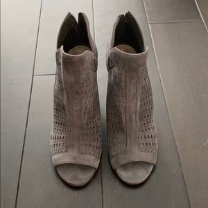 Vince Camuto grey Booties (size 7M7